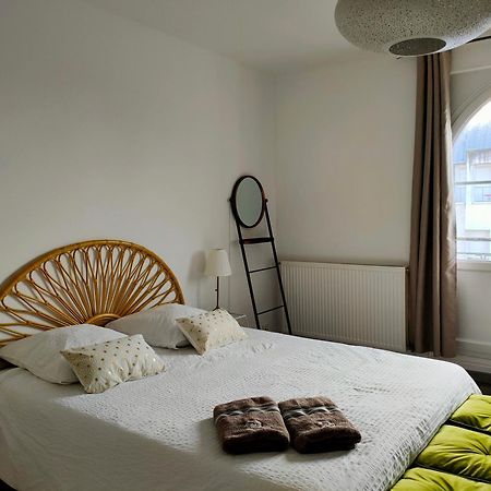 A La Villa Perroy Les Chambres Sont Spacieuses Et Les Petit-Dejeuners Offerts Dunkirk Exteriör bild