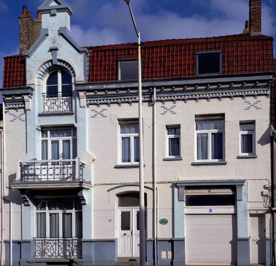 A La Villa Perroy Les Chambres Sont Spacieuses Et Les Petit-Dejeuners Offerts Dunkirk Exteriör bild