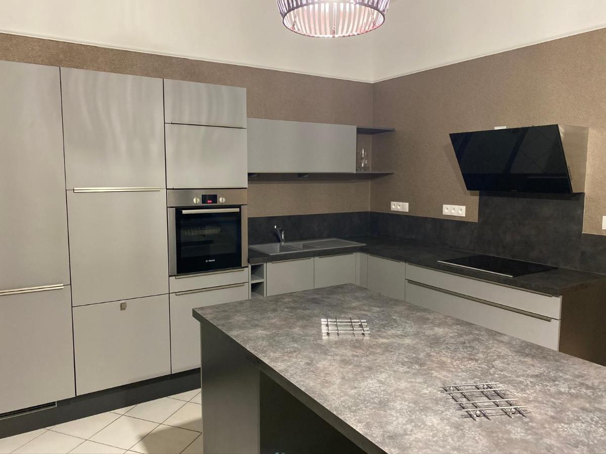 A La Villa Perroy Les Chambres Sont Spacieuses Et Les Petit-Dejeuners Offerts Dunkirk Exteriör bild