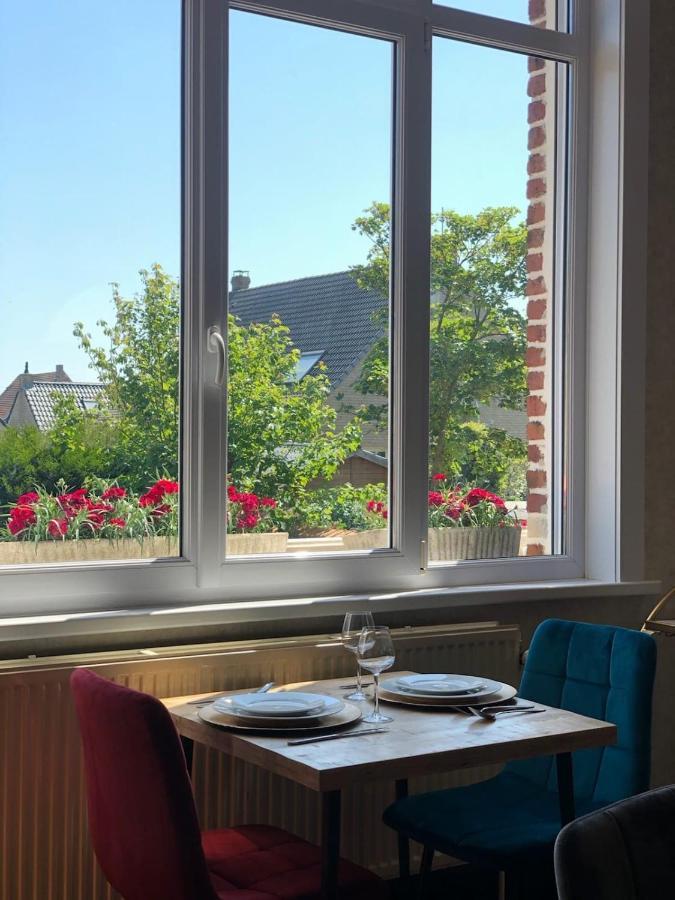 A La Villa Perroy Les Chambres Sont Spacieuses Et Les Petit-Dejeuners Offerts Dunkirk Exteriör bild