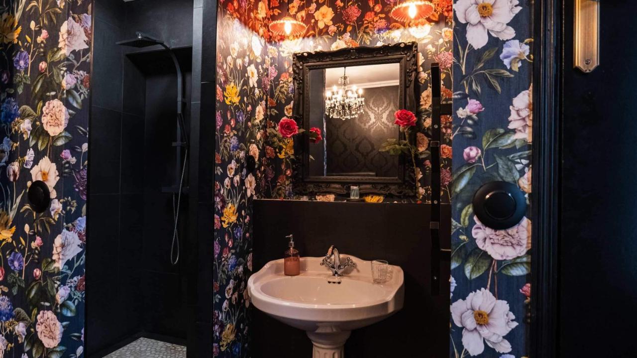 A La Villa Perroy Les Chambres Sont Spacieuses Et Les Petit-Dejeuners Offerts Dunkirk Exteriör bild