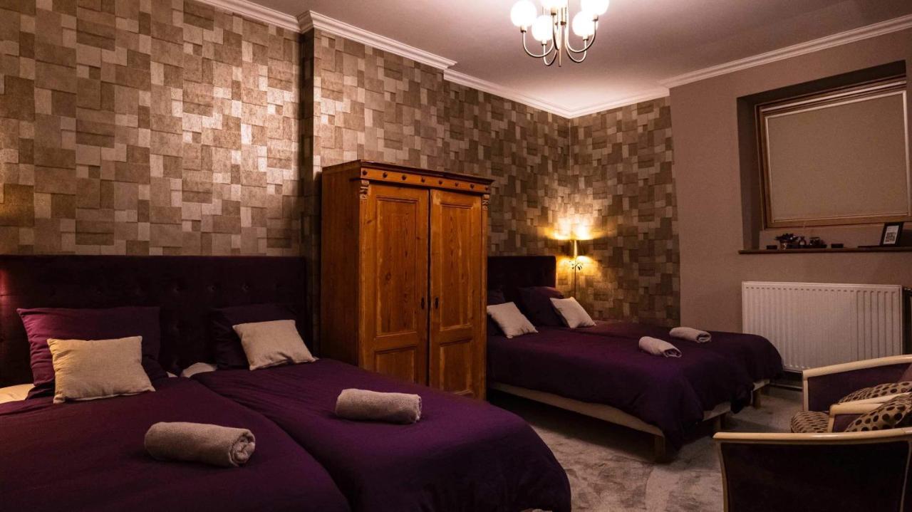 A La Villa Perroy Les Chambres Sont Spacieuses Et Les Petit-Dejeuners Offerts Dunkirk Exteriör bild