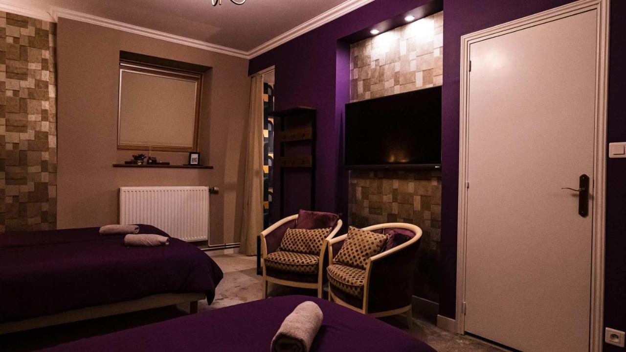 A La Villa Perroy Les Chambres Sont Spacieuses Et Les Petit-Dejeuners Offerts Dunkirk Exteriör bild